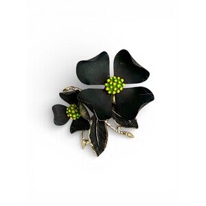 Vintage Sarah Coventry Black Enamel Dogwood Flower Brooch Gold Tone Pin